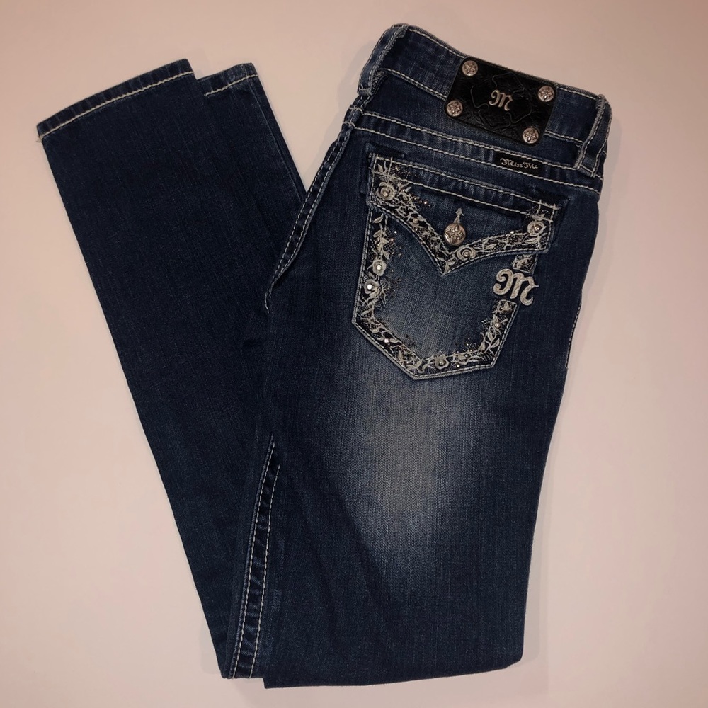 MISS ME JEANS jeweled and embroidered pocket